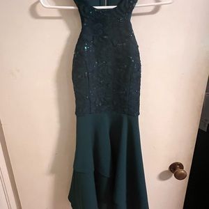 Dark green open back zip up formal dress. Only worn once